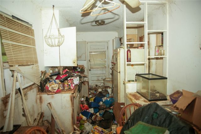 2008 Downing Street, The Village, OK 73120