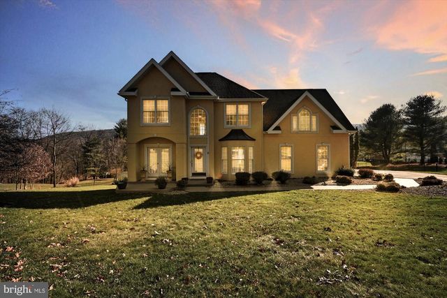 6 JACKSON RD, Pottsville, PA 17901