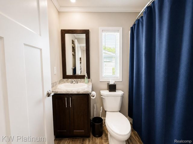50136 Wedgewood Court N, Shelby Charter Township, MI 48315