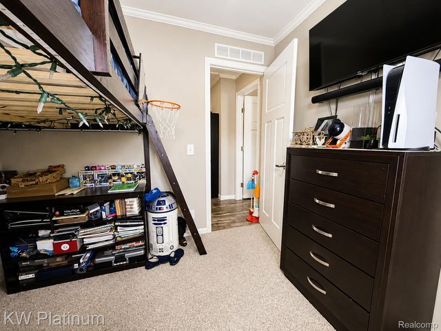 50136 Wedgewood Court N, Shelby Charter Township, MI 48315