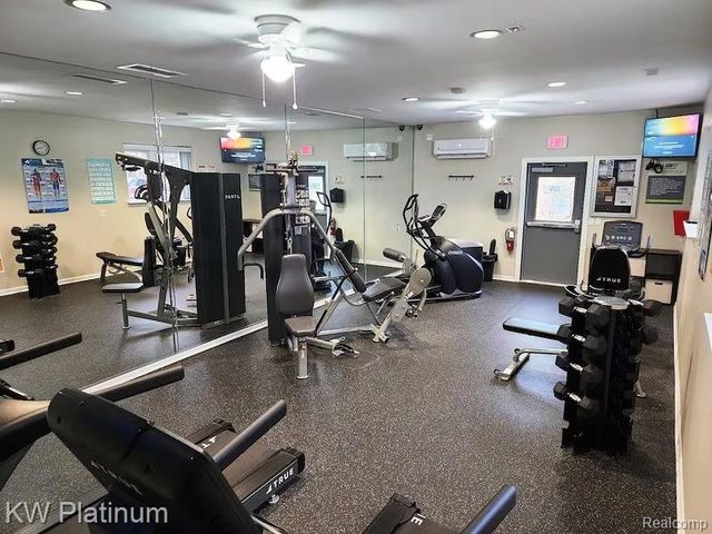 50136 Wedgewood Court N, Shelby Charter Township, MI 48315