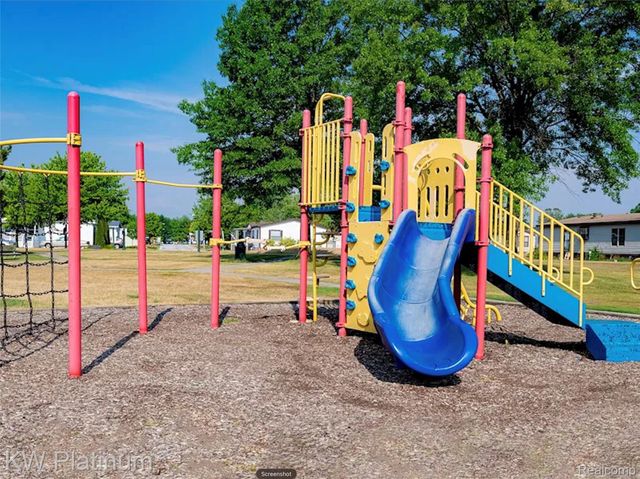 50136 Wedgewood Court N, Shelby Charter Township, MI 48315