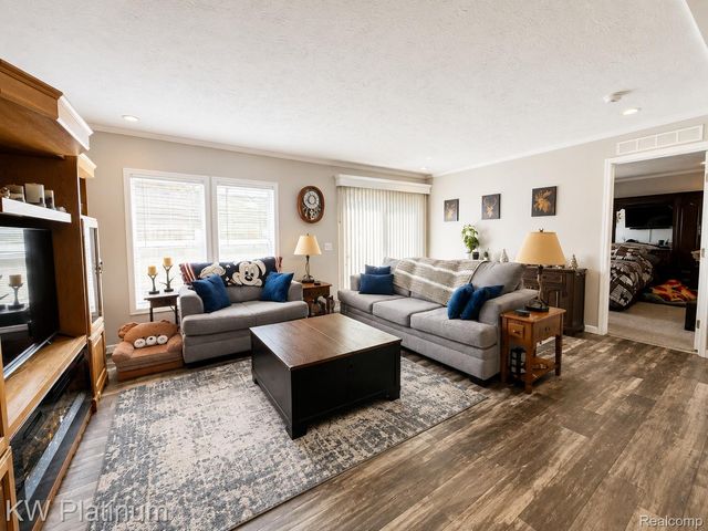 50136 Wedgewood Court N, Shelby Charter Township, MI 48315