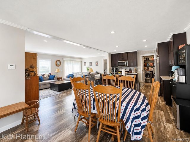 50136 Wedgewood Court N, Shelby Charter Township, MI 48315