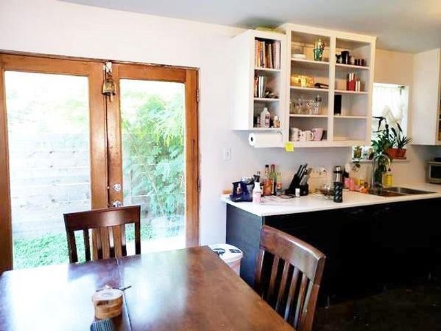 6900 Manor RD A, Austin, TX 78723