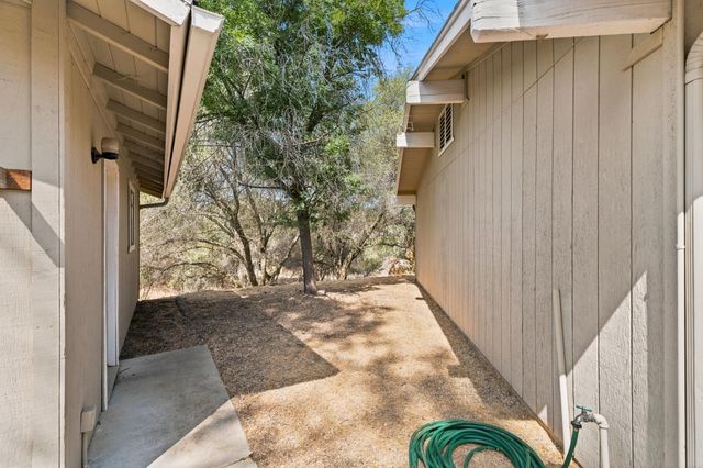30691 Morgan Canyon Road, Prather, CA 93651