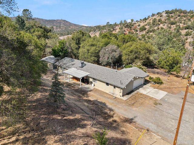 30691 Morgan Canyon Road, Prather, CA 93651