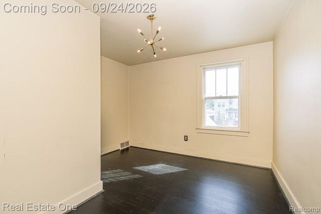 3137 Royal Avenue, Berkley, MI 48072