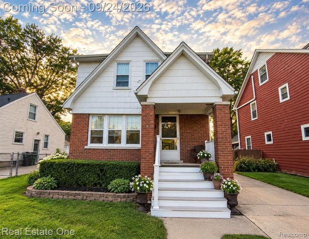 3137 Royal Avenue, Berkley, MI 48072