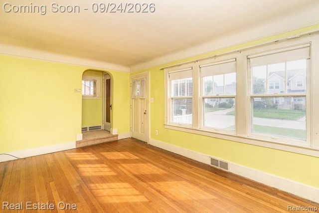 3137 Royal Avenue, Berkley, MI 48072