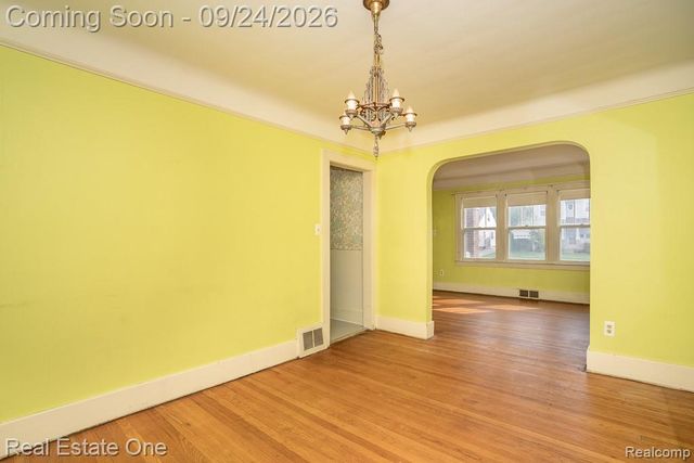 3137 Royal Avenue, Berkley, MI 48072