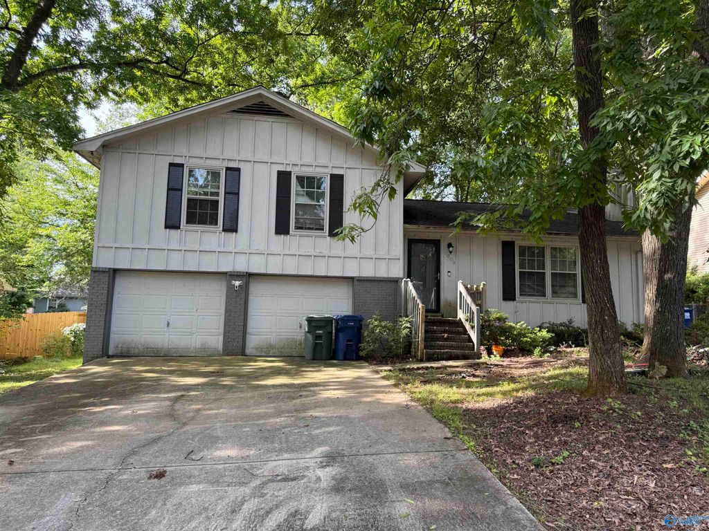 1008 Antietam Road, Huntsville, AL 35803