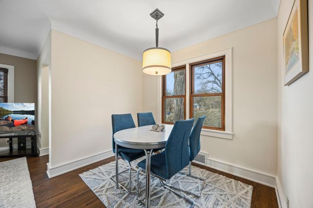 568 Frontenac Place, Saint Paul, MN 55104