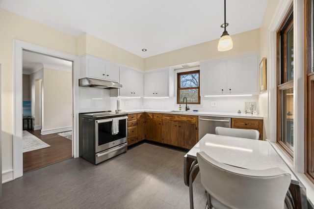 568 Frontenac Place, Saint Paul, MN 55104