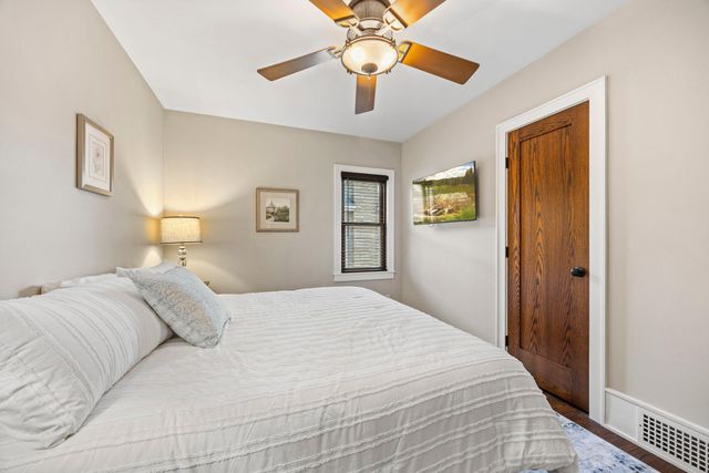 568 Frontenac Place, Saint Paul, MN 55104