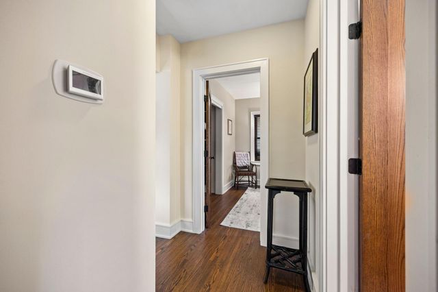 568 Frontenac Place, Saint Paul, MN 55104