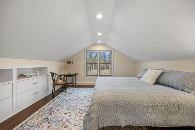 568 Frontenac Place, Saint Paul, MN 55104