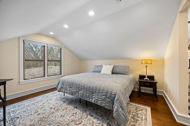 568 Frontenac Place, Saint Paul, MN 55104