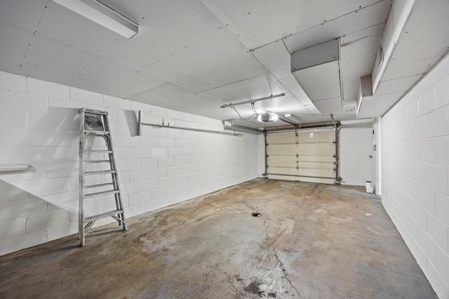 568 Frontenac Place, Saint Paul, MN 55104