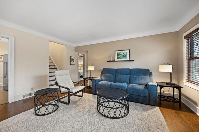 568 Frontenac Place, Saint Paul, MN 55104