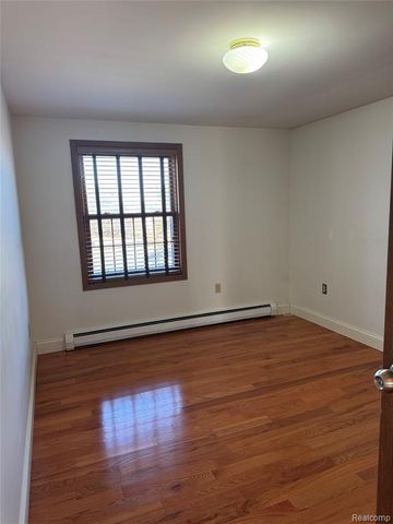 2346 London Bridge Drive, Rochester Hills, MI 48307