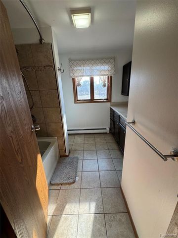 2346 London Bridge Drive, Rochester Hills, MI 48307