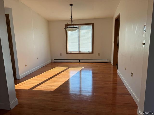 2346 London Bridge Drive, Rochester Hills, MI 48307