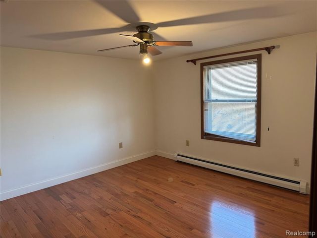 2346 London Bridge Drive, Rochester Hills, MI 48307