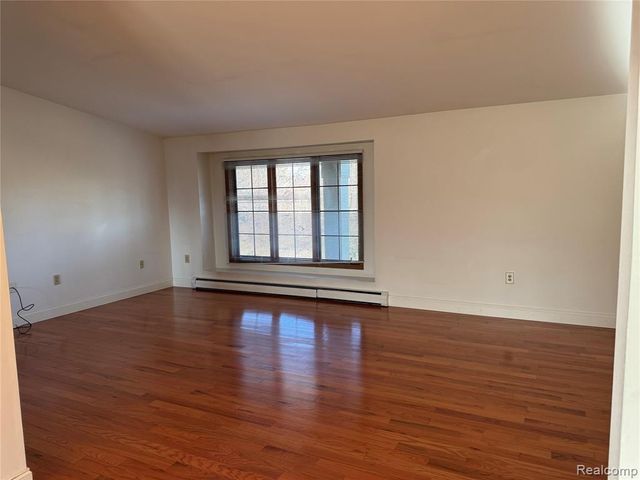 2346 London Bridge Drive, Rochester Hills, MI 48307