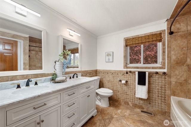20310 5th Avenue NW, Shoreline, WA 98177