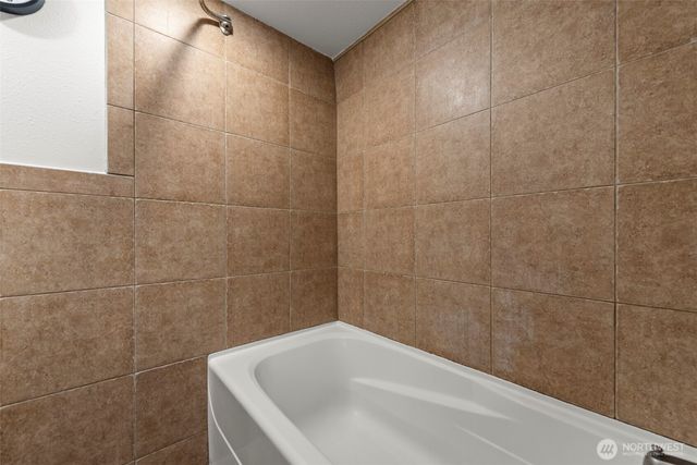 20310 5th Avenue NW, Shoreline, WA 98177