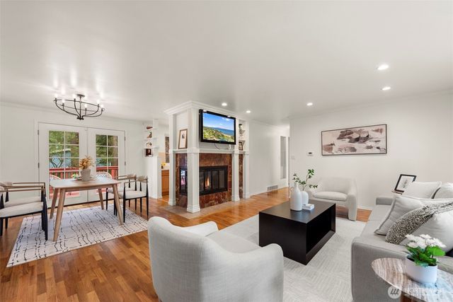 20310 5th Avenue NW, Shoreline, WA 98177