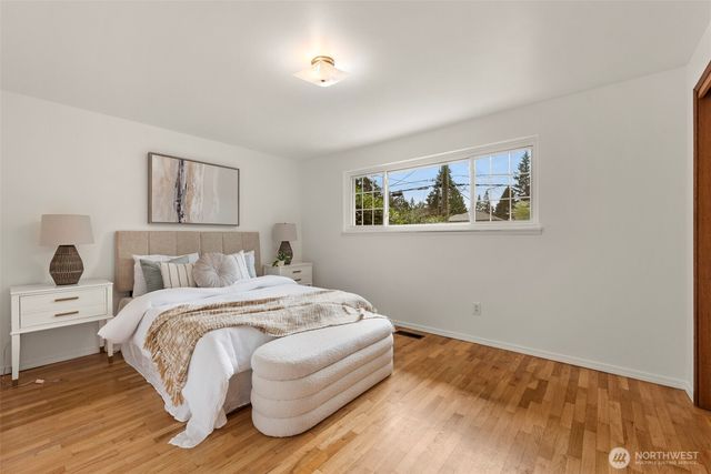 20310 5th Avenue NW, Shoreline, WA 98177