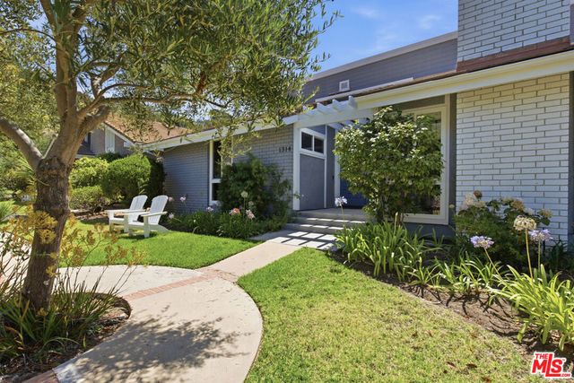 1314 Avenida De Cortez, Pacific Palisades, CA 90272