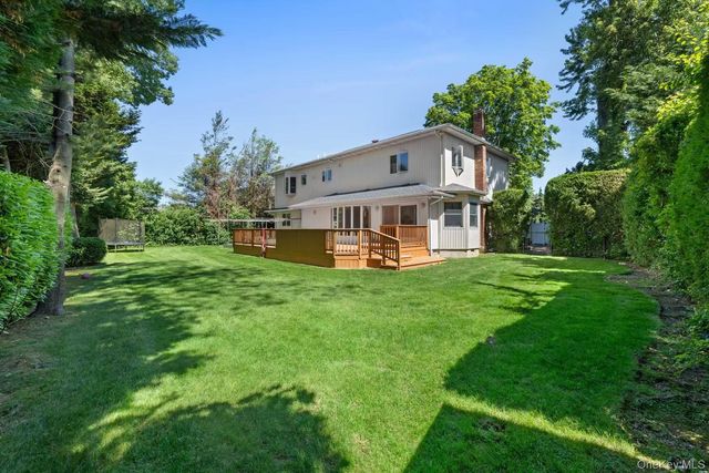 24 Holly Lane, Jericho, NY 11753