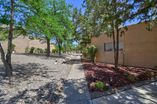4715 Country Club Lane NW APT B1, Albuquerque, NM 87114