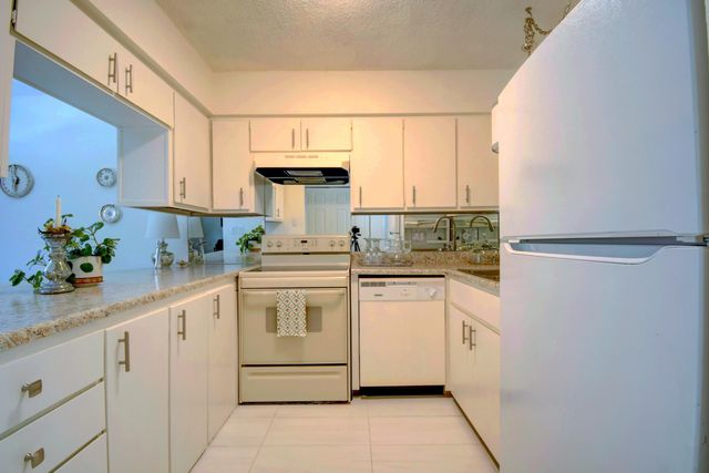 4715 Country Club Lane NW APT B1, Albuquerque, NM 87114