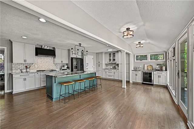 11203 Cedar Street, Leawood, KS 66211