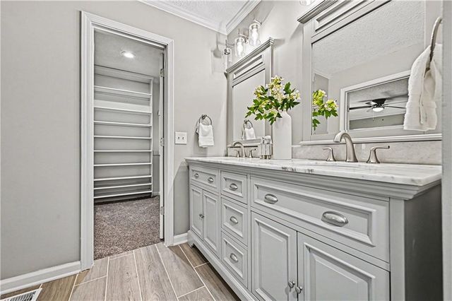 11203 Cedar Street, Leawood, KS 66211