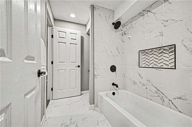 11203 Cedar Street, Leawood, KS 66211