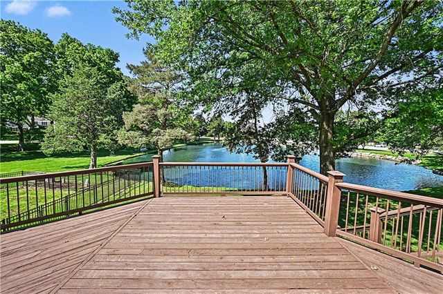 11203 Cedar Street, Leawood, KS 66211