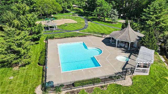 11203 Cedar Street, Leawood, KS 66211