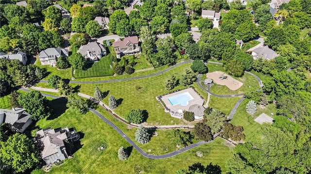 11203 Cedar Street, Leawood, KS 66211