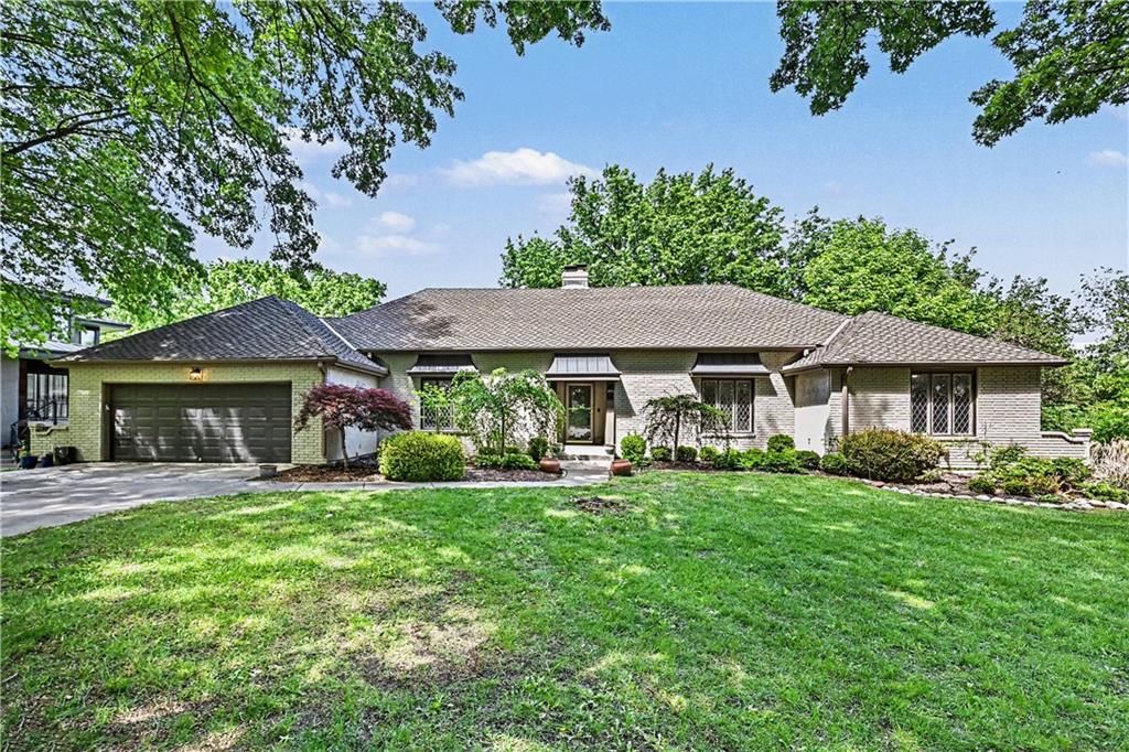 11203 Cedar Street, Leawood, KS 66211