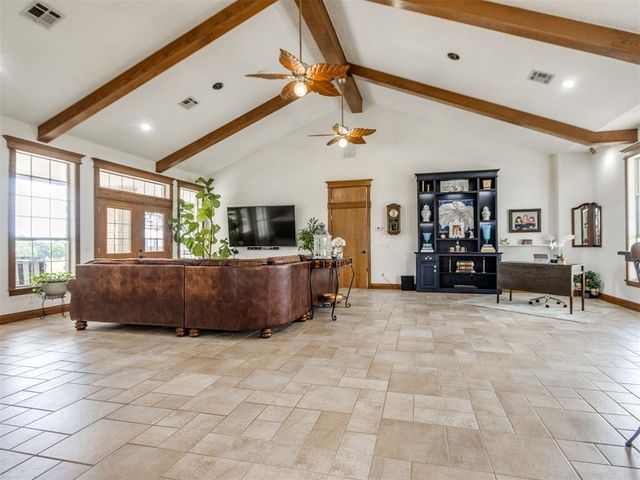 2358 W Lake Way Drive, Blanchard, OK 73010