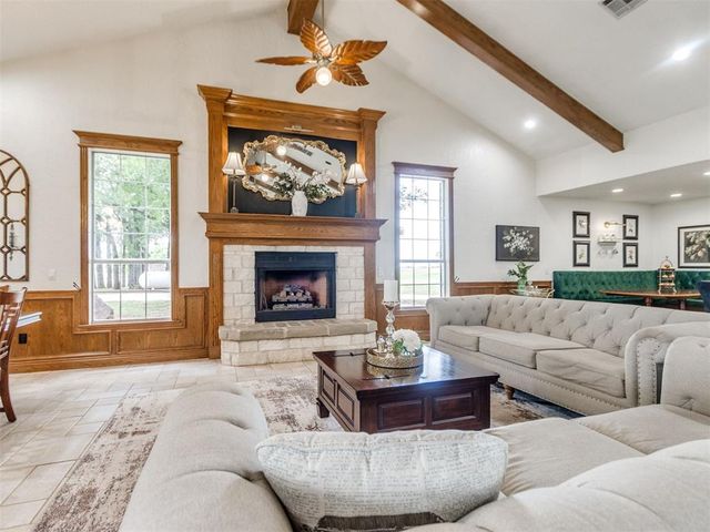 2358 W Lake Way Drive, Blanchard, OK 73010