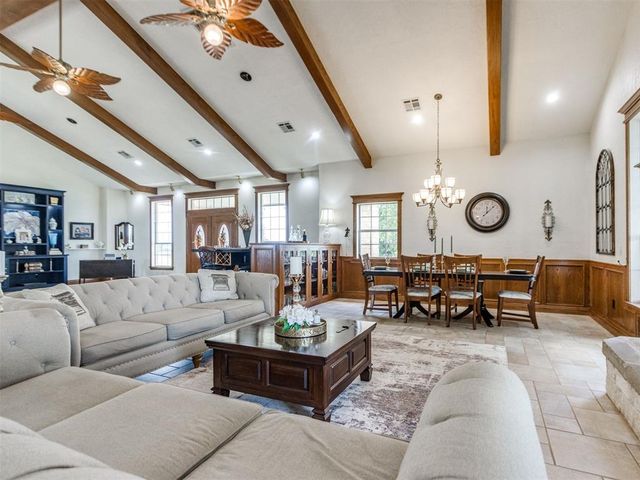 2358 W Lake Way Drive, Blanchard, OK 73010