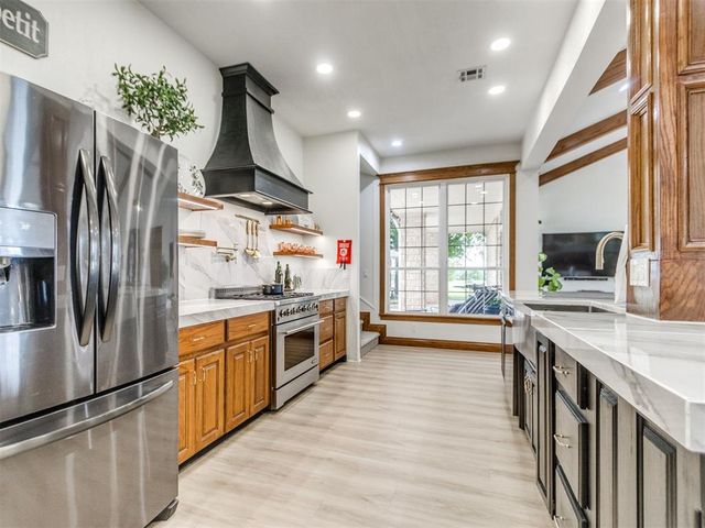 2358 W Lake Way Drive, Blanchard, OK 73010