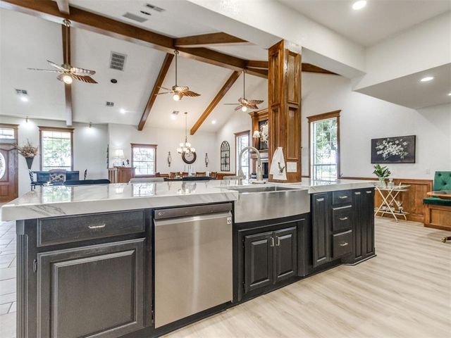 2358 W Lake Way Drive, Blanchard, OK 73010