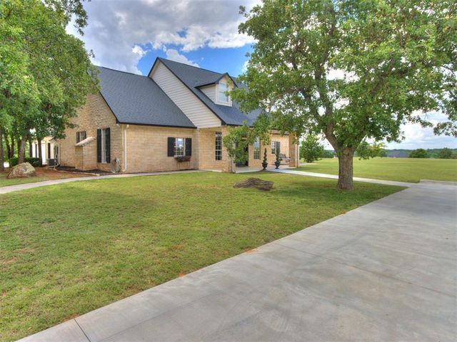 2358 W Lake Way Drive, Blanchard, OK 73010